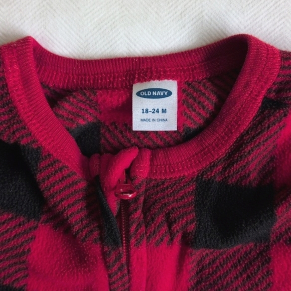 old navy buffalo check fleece zipper footie sleeper pajamas 18-24 months baby - Picture 6 of 6